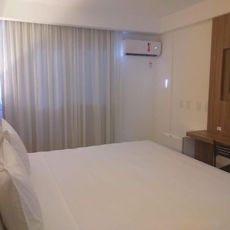 Pratti Hotel Linhares Kültér fotó