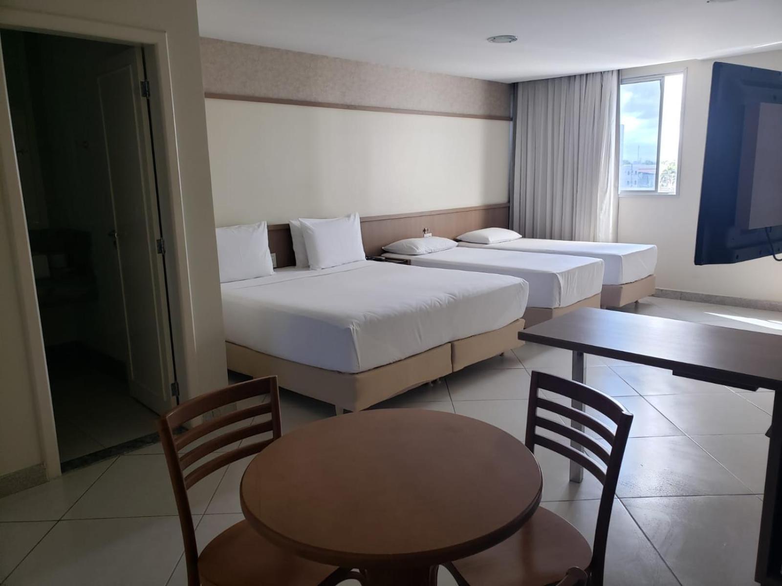 Pratti Hotel Linhares Kültér fotó